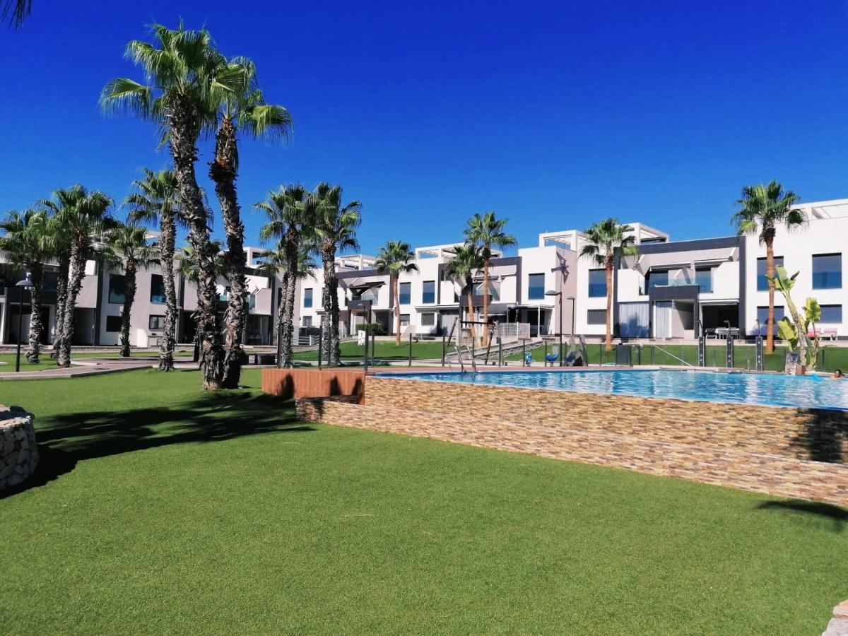 Bright Bungalow Oasis Beach La Zenia โอริอุเอลา ภายนอก รูปภาพ