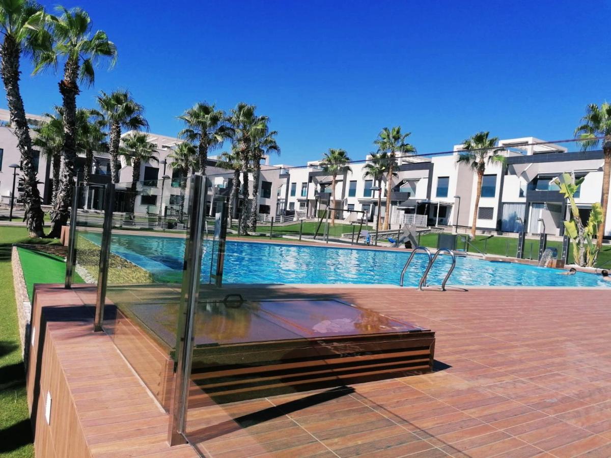 Bright Bungalow Oasis Beach La Zenia โอริอุเอลา ภายนอก รูปภาพ