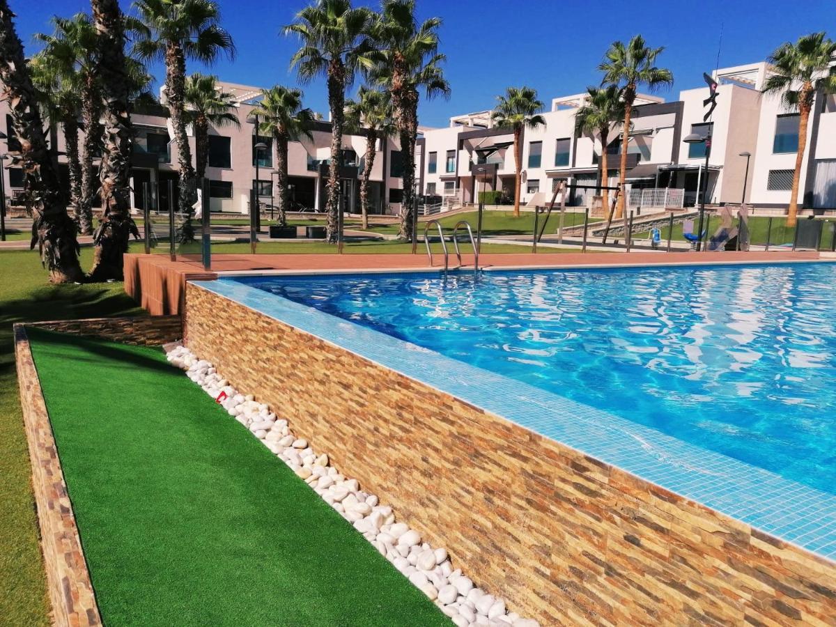 Bright Bungalow Oasis Beach La Zenia โอริอุเอลา ภายนอก รูปภาพ