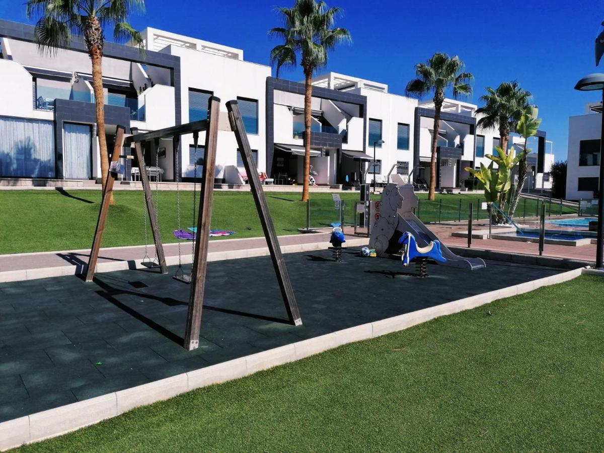 Bright Bungalow Oasis Beach La Zenia โอริอุเอลา ภายนอก รูปภาพ